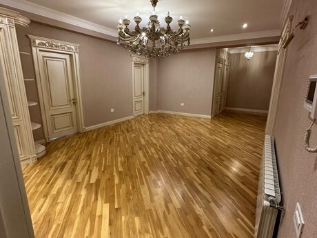 Kirayə 4 otaqlı mənzil, 183 m², 28 May: 3 000 ₼/ay 3