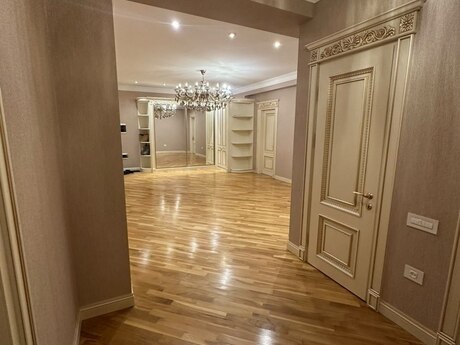 Kirayə 4 otaqlı mənzil, 183 m², 28 May: 3 000 ₼/ay 5