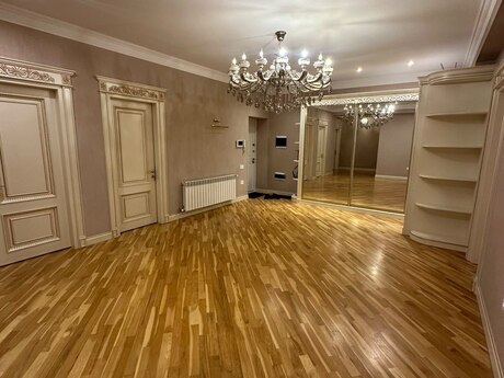 Kirayə 4 otaqlı mənzil, 183 m², 28 May: 3 000 ₼/ay 4
