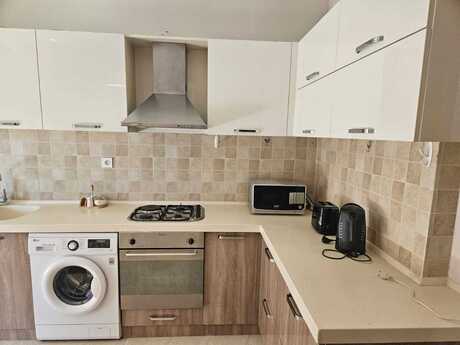 Kirayə 3 otaqlı mənzil, 120 m², 28 May: 1 300 ₼/ay 3