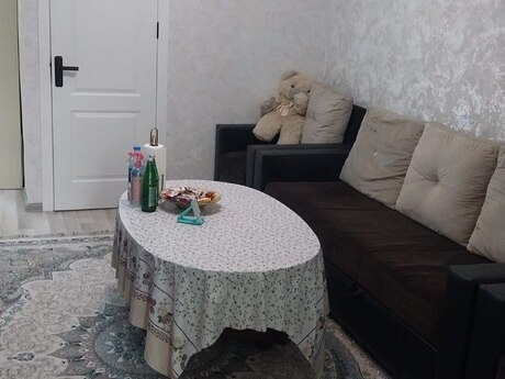 Объявление №6411844 - Баку, м. Халглар Достлугу, 2-комн., 35 м², 1/5 этаж