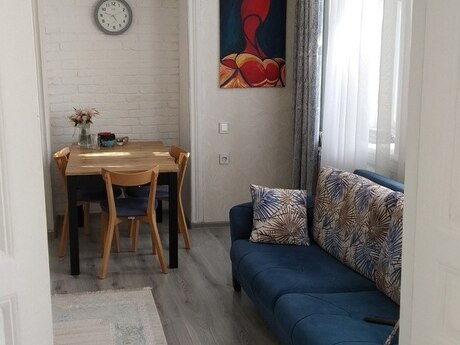 2 rooms · 45 m² · floor 1/3, Nizami