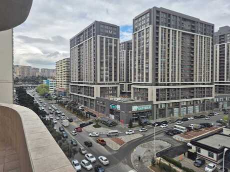 Elan №6412005 - Bakı, Şah İsmayıl Xətai m., 3 otaqlı, 100 m², 8/16 mərtəbə