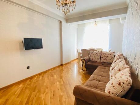 Kirayə 2 otaqlı mənzil, 70 m², Qara Qarayev: 800 ₼/ay 3