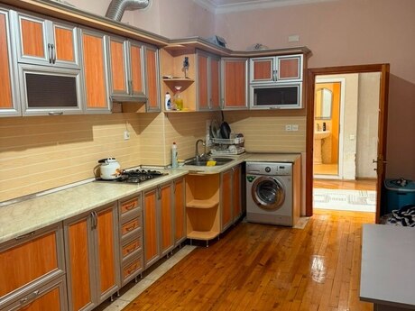 Kirayə 3 otaqlı mənzil, 90 m², İnşaatçılar: 700 ₼/ay 4