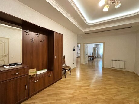 Объявление №6412052 - Баку, м. Иншаатчылар, 3-комн., 130 м², 7/17 этаж
