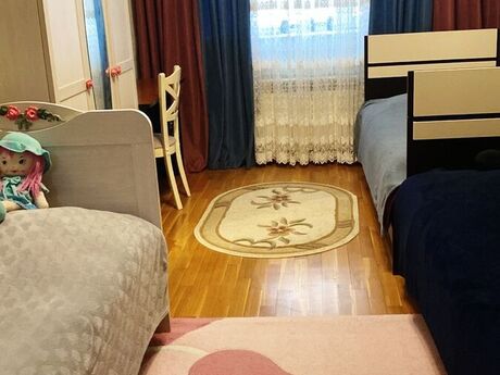 3 otaq · 138 m² · 5/12 mərtəbə, Neftçilər