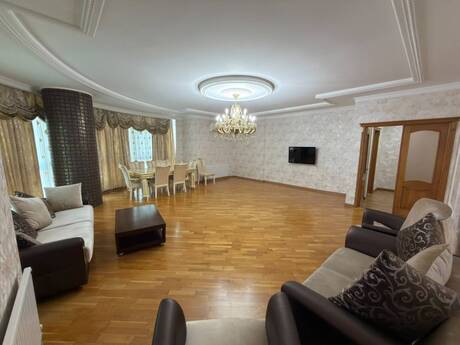 Kirayə 3 otaqlı mənzil, 250 m², Şah İsmayıl Xətai: 2 000 ₼/ay 5