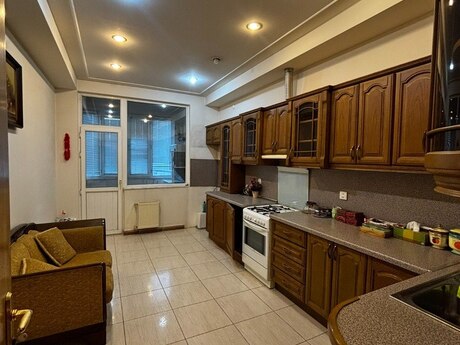 4 otaqlı mənzil, 170 m², 28 May: 435 000 ₼ 4