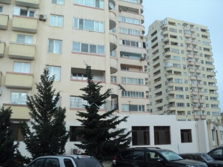 2-комн. · 80 m² · 6/7 этаж, Elmlər Akademiyası