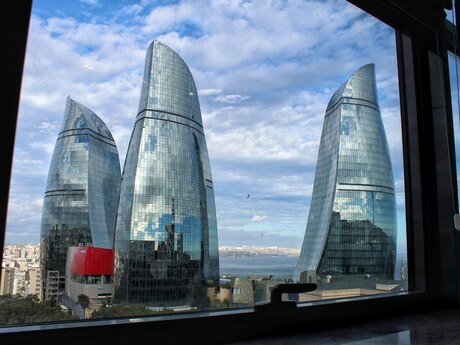 2 otaq · 75 m² · 6/9 mərtəbə, Səbail
