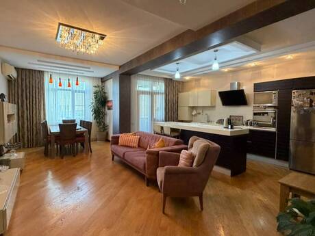 3 otaqlı mənzil, 135 m², İnşaatçılar: 296 000 ₼ 3