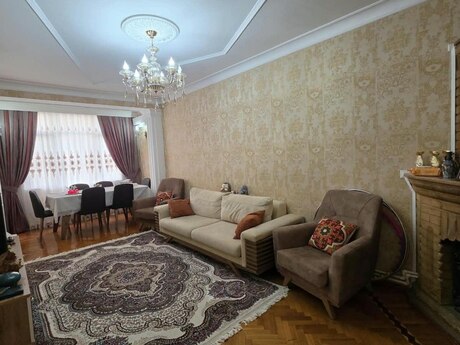 3 otaq · 96 m² · 5/5 mərtəbə, Memar Əcəmi