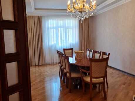 4 otaqlı mənzil, 145 m², İnşaatçılar: 390 000 ₼ 4