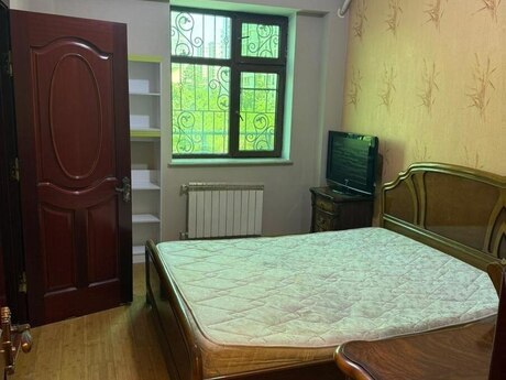 Kirayə 4 otaqlı mənzil, 140 m², Nəsimi: 1 000 ₼/ay 3