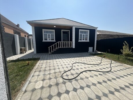 4 otaqlı həyət evi, 120 m², Binə: 70 000 ₼ 2