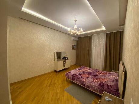 Kirayə 4 otaqlı mənzil, 210 m², 28 May: 2 200 ₼/ay 3