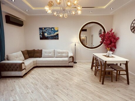3 otaq · 90 m² · 8/17 mərtəbə, Nəriman Nərimanov