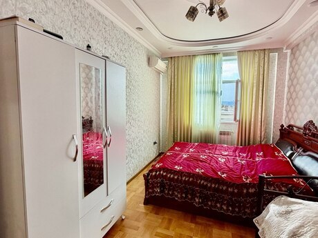 3-комнатная квартира, 88 м², Xalqlar Dostluğu: 245 000 ₼ 2