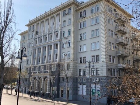 Elan №6412747 - Bakı, İçəri Şəhər m., 2 otaqlı, 50 m², 2/5 mərtəbə