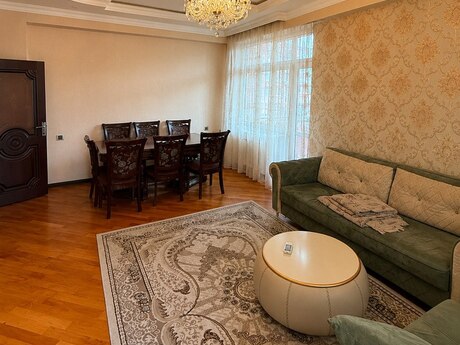 Kirayə 3 otaqlı mənzil, 130 m², Nizami: 1 190 ₼/ay 2