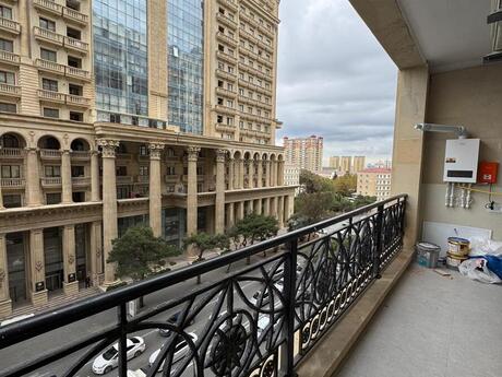 Elan №6412807 - Bakı, Elmlər Akademiyası m., 3 otaqlı, 129 m², 7/18 mərtəbə