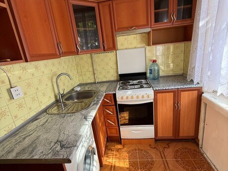 Elan №6412897 - Bakı, Nəriman Nərimanov m., 2 otaqlı, 60 m², 2/5 mərtəbə