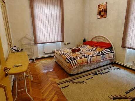 Объявление №6412967 - Баку, м. Сахил, 2-комн., 62 м², 4/5 этаж