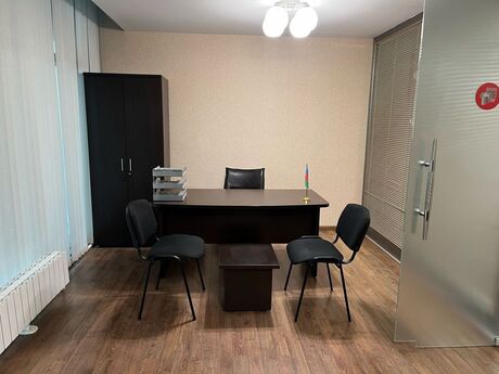 Elan №6412943 - Bakı, Şah İsmayıl Xətai m., 6 otaqlı, 220 m²