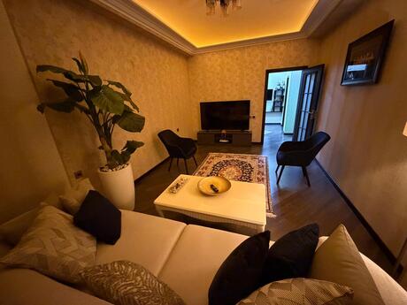 3 otaqlı mənzil, 100 m², Azadlıq Prospekti: 355 000 ₼ 3
