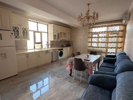 4 otaqlı mənzil, 160 m², Yasamal: 356 000 ₼ 2