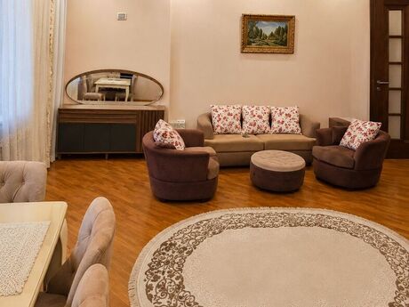 Kirayə 2 otaqlı mənzil, 100 m², 28 May: 800 ₼/ay 2