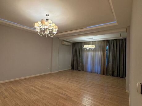 4 otaqlı mənzil, 210 m², İnşaatçılar: 470 000 ₼ 2