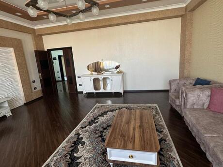 Kirayə 3 otaqlı mənzil, 130 m², Nizami: 1 500 ₼/ay 3