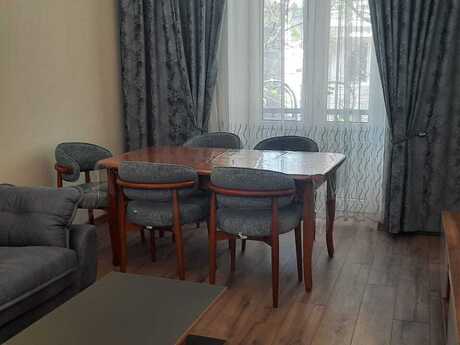 Объявление №6413378 - Баку, м. Ичеришехер, 4-комн., 110 м², 3/5 этаж