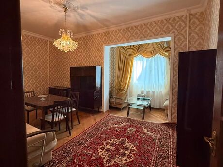 3 otaq · 80 m² · 8/9 mərtəbə, Memar Əcəmi