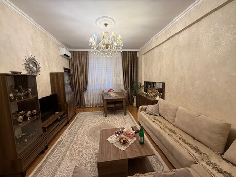 Elan №6405644 - Bakı, Massiv D q., 3 otaqlı, 68.8 m², 8/17 mərtəbə