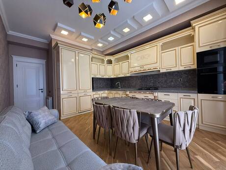 Kirayə 3 otaqlı mənzil, 130 m², Ağ şəhər: 2 500 ₼/ay 3
