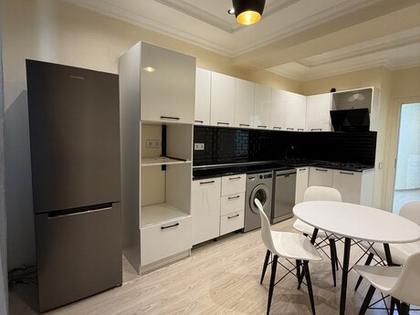 Kirayə 3 otaqlı mənzil, 130 m², Yeni Yasamal: 1 200 ₼/ay 2