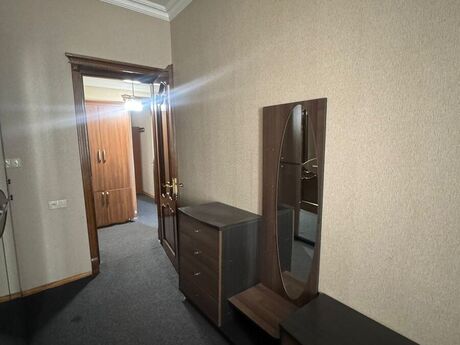 Аренда: 3-комнатная квартира, 60 м², Sahil: 950 ₼/мес 3