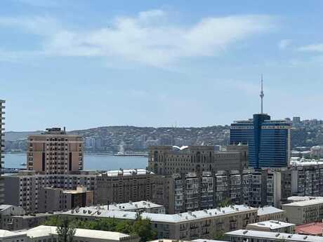 Elan №6413533 - Bakı, 28 May m., 4 otaqlı, 180 m², 17/18 mərtəbə