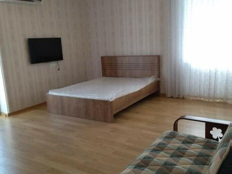 Аренда: 1-комнатная квартира, 40 м², Elmlər Akademiyası: 600 ₼/мес 2