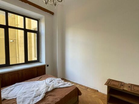 1-room apartment for rent, 50 m², 28 May: 800 ₼/mo 3