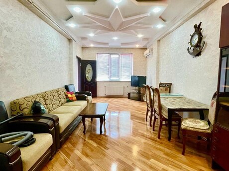 Kirayə 3 otaqlı mənzil, 115 m², 8 Noyabr: 900 ₼/ay 2