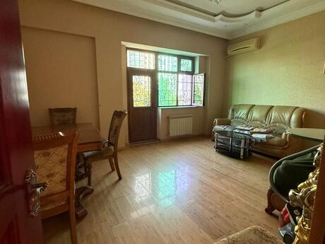 Kirayə 4 otaqlı mənzil, 100 m², Gənclik: 1 000 ₼/ay 4