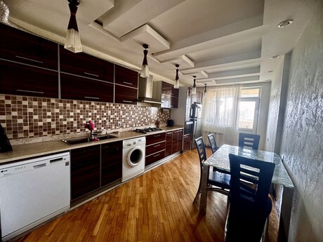 Kirayə 3 otaqlı mənzil, 135 m², Nərimanov: 1 000 ₼/ay 4