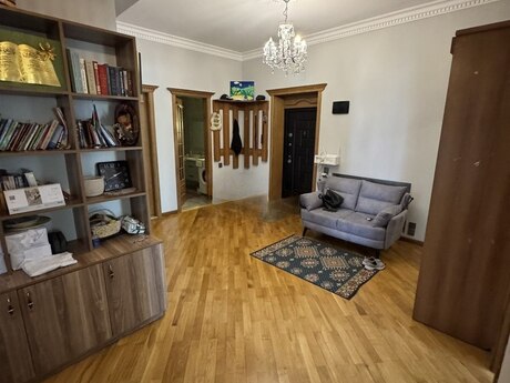 3 otaqlı mənzil, 155 m², Elmlər Akademiyası: 457 000 ₼ 3