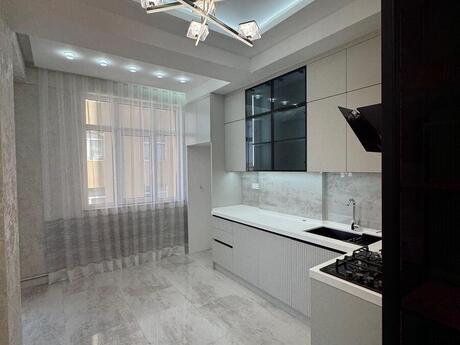 Объявление №6413992 - Баку, м. Кара Караев, 3-комн., 105 м², 3/18 этаж