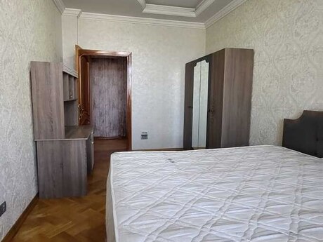 Аренда: 3-комнатная квартира, 160 м², Nəriman Nərimanov: 999 ₼/мес 2