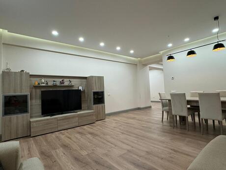4 otaqlı mənzil, 180 m², Elmlər Akademiyası: 510 000 ₼ 2